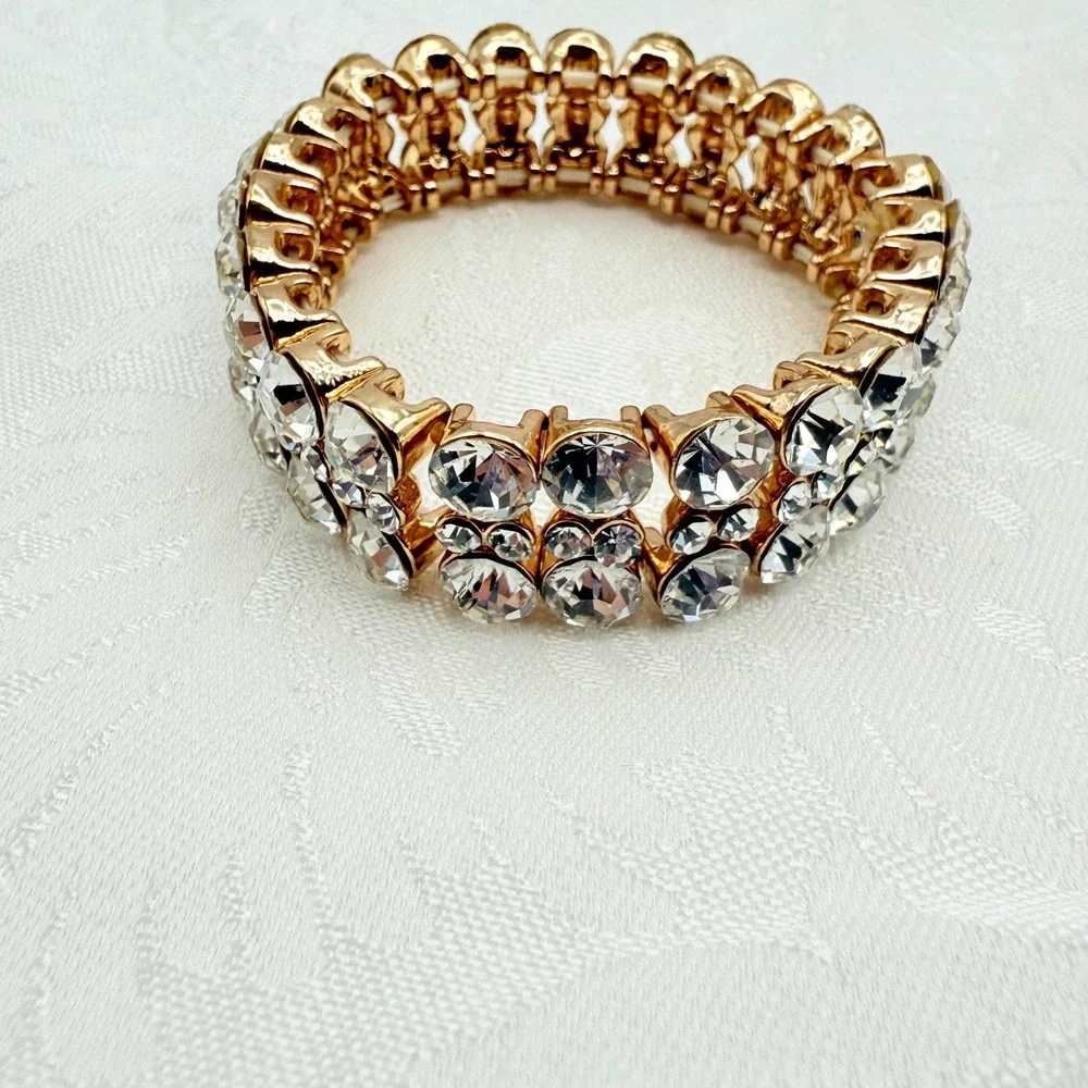 Vintage Gold Tone Bezel Set Clear Crystal Rhinestone Stretch Bracelet